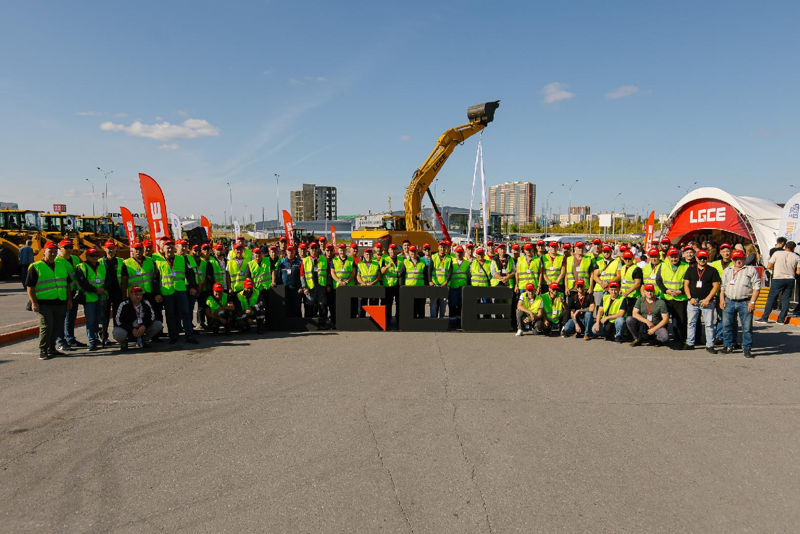 Изображение к статье «ПРЕСТИЖНЫЕ СОРЕВНОВАНИЯ TOP DRIVER EXCAVATOR CHALLENGE УСПЕШНО ПРОШЛИ В СУРГУТЕ»