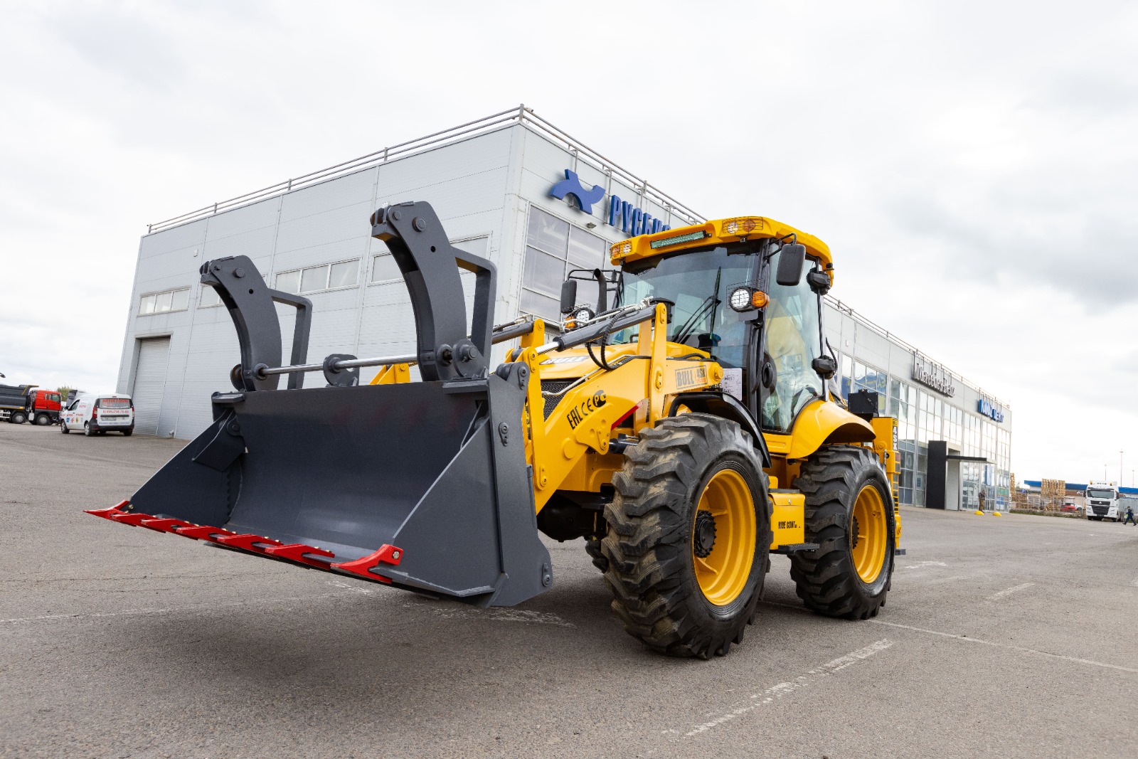 Изображение к статье «Bull снова дарит подарки клиентам»