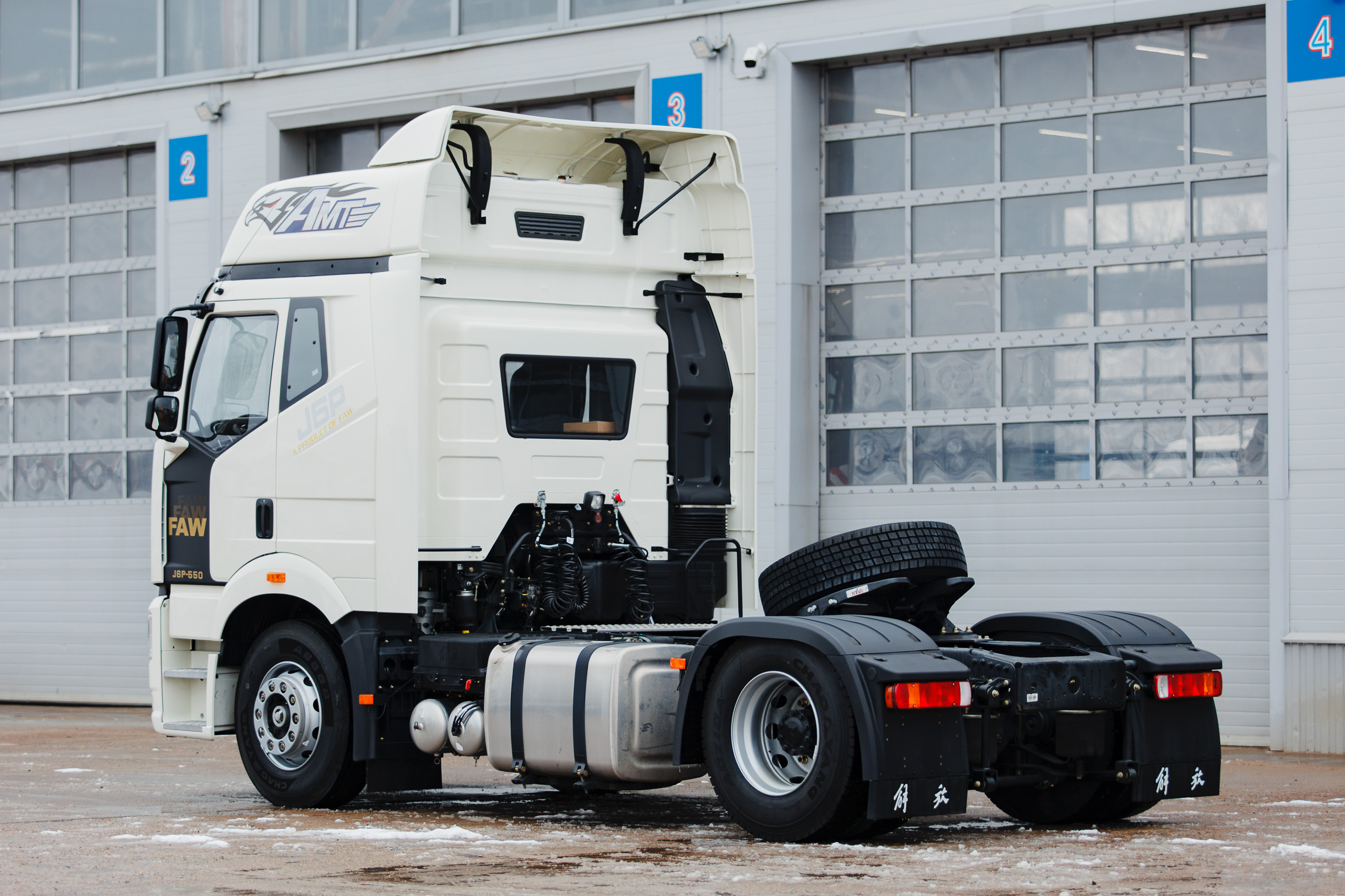 Новый тягач FAW J6P эксклюзивно в «Русбизнесавто»! - B01A7047