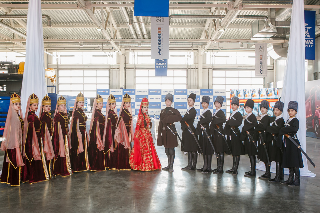 _GLA8220.jpg _GLA8220.jpg