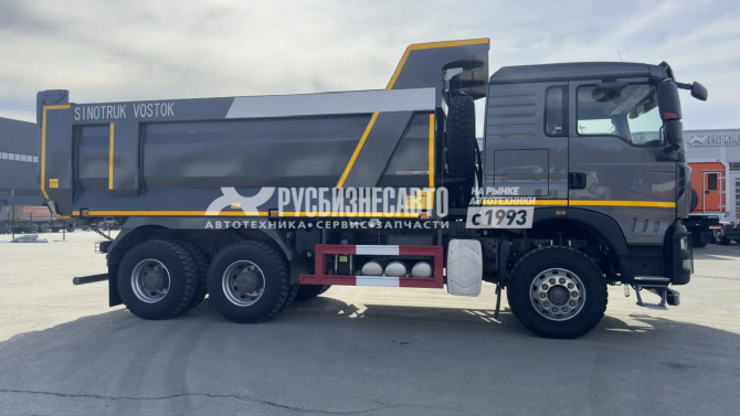 Купить Самосвал HOWO T5G 6x4 ( ZZ3257V384GE1 ) / 5.6*2.3*1.5 / 19 м3 / прямой / п.ч. 4.77 2024г.в в компании Русбизнесавто - изображение 4
