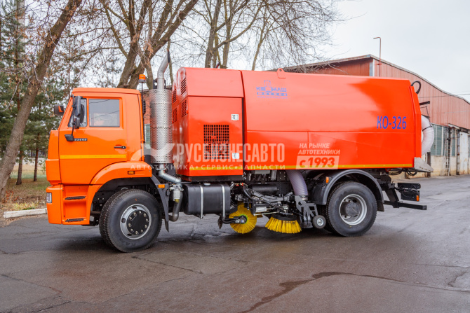 Купить КО-326-06 на шасси КАМАЗ-53605 подметально-уборочная (пылесос) в компании Русбизнесавто - изображение 1