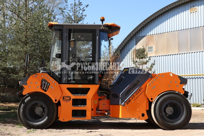 Купить Каток дорожный пневмошинный статический DM-13-SP (ММЗ) в компании Русбизнесавто - изображение 1