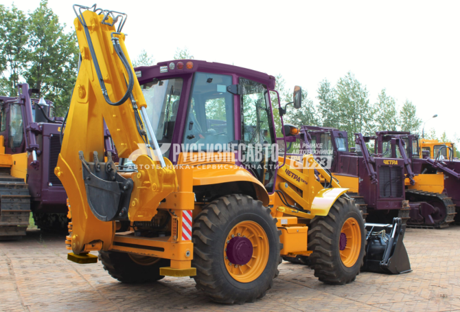 Купить Экскаватор-погрузчик ЧЕТРА СИТИ 3С в компании Русбизнесавто - изображение 0