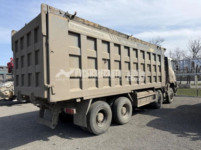 Купить Самосвал FAW J6 (8x4) б/у (2023 г.в. 243 094 км.)(7478) - Сбер комиссия. в компании Русбизнесавто - изображение 1