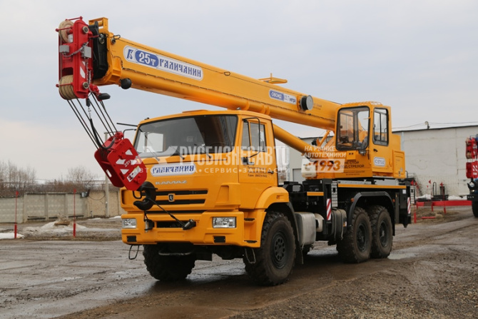 Купить КС 55713-5Л-1 NEO автокран 25т. (КАМАЗ-43118) ОВОИД в компании Русбизнесавто - изображение 1