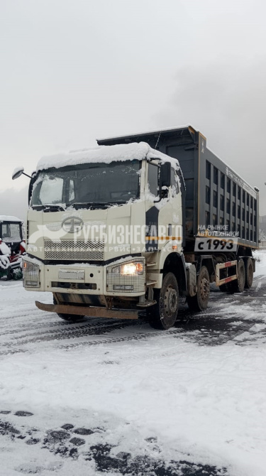 Купить Самосвал FAW J6 (8x4) б/у (2023 г.в. 54948 км.)(9874) - Сбер комиссия - бронь Стариков М. в компании Русбизнесавто - изображение 0